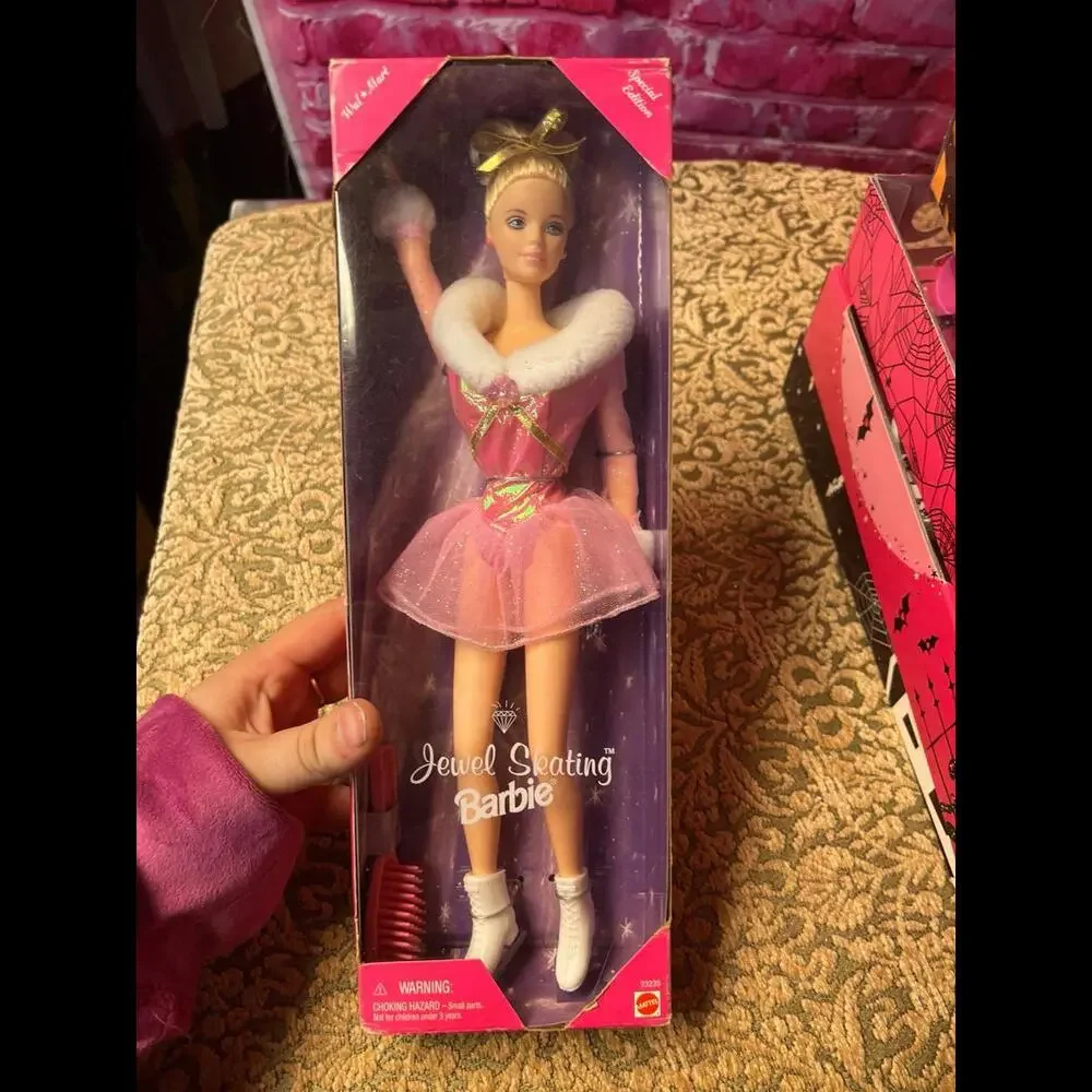 1998 Walmart special edition jewel skating Barbie‎